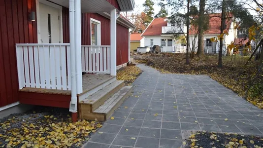 Houses in Huddinge - photo 1