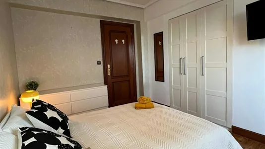 Rooms in Bilbao - photo 2