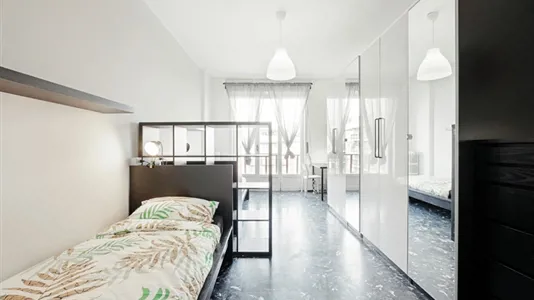 Rooms in Milano Zona 6 - Barona, Lorenteggio - photo 1