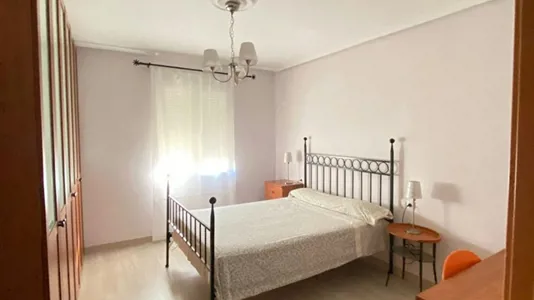 Rooms in Castellón de la Plana/Castelló de la Plana - photo 1