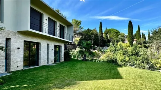 Houses in Grasse - photo 3