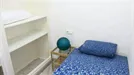 Room for rent, Barcelona Sants-Montjuïc, Barcelona, &lt;span class=&quot;blurred street&quot; onclick=&quot;ProcessAdRequest(12233199)&quot;&gt;&lt;span class=&quot;hint&quot;&gt;See streetname&lt;/span&gt;[xxxxxxxxxxxxx]&lt;/span&gt;