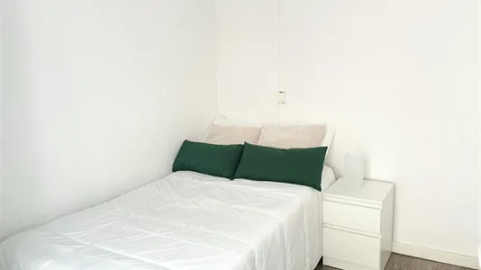 Rooms in Barcelona Ciutat Vella - photo 3