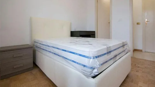 Rooms in Milano Zona 2 - Stazione Centrale, Gorla, Turro, Greco, Crescenzago - photo 1