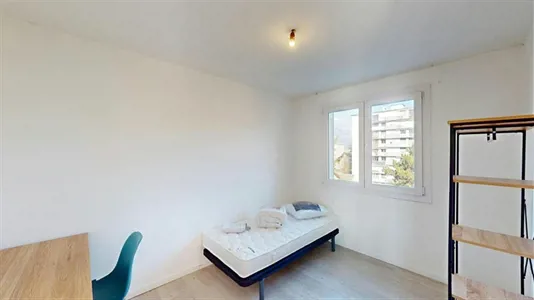 Rooms in Grenoble - photo 3