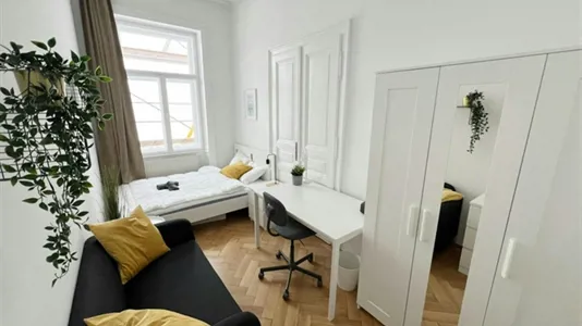 Rooms in Vienna Josefstadt - photo 1