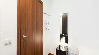 Room for rent in Milano Zona 5 - Vigentino, Chiaravalle, Gratosoglio, Milan