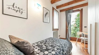 Room for rent in Padua, Veneto