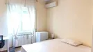 Room for rent, Roma Municipio V – Prenestino/Centocelle, Rome, Via Calpurnio Fiamma