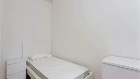 Rooms in Sesto San Giovanni - photo 2