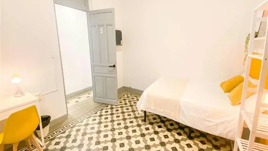 Rooms in Granada - photo 3