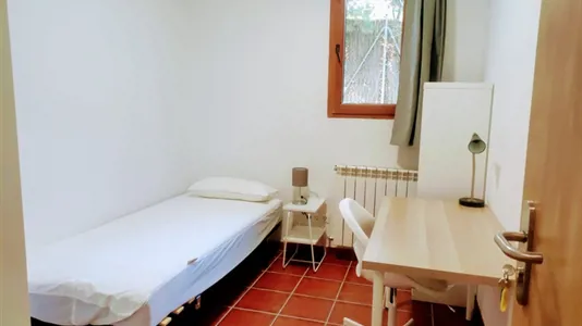 Rooms in Cerdanyola del Vallès - photo 2