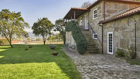 Houses in Guimarães - photo 2