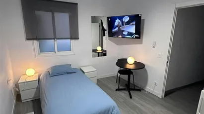 Room for rent in Barcelona Nou Barris, Barcelona