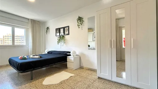 Rooms in Zaragoza - photo 3