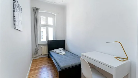 Rooms in Berlin Friedrichshain-Kreuzberg - photo 2