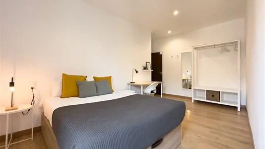 Rooms in Barcelona Ciutat Vella - photo 3