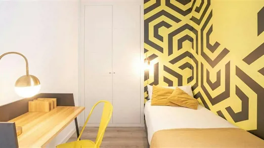 Rooms in Barcelona Ciutat Vella - photo 2