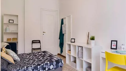 Room for rent in Milano Zona 8 - Fiera, Gallaratese, Quarto Oggiaro, Milan