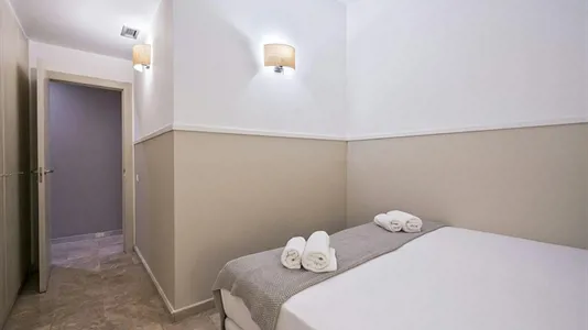 Rooms in Barcelona Ciutat Vella - photo 2