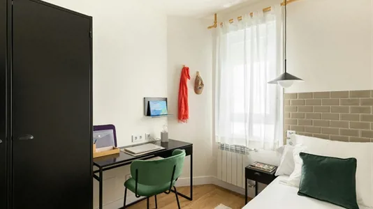 Rooms in Bilbao - photo 2