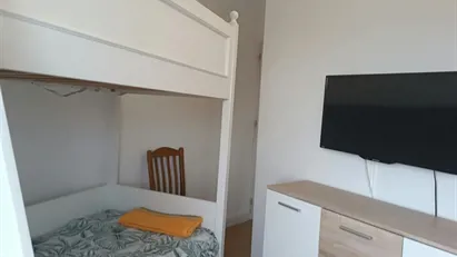 Room for rent in Amadora, Lisbon (region)