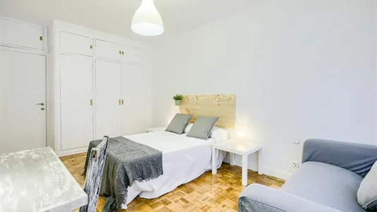 Rooms in Madrid Retiro - photo 3