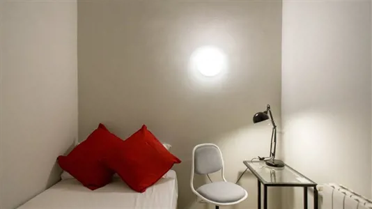 Rooms in Barcelona Eixample - photo 3