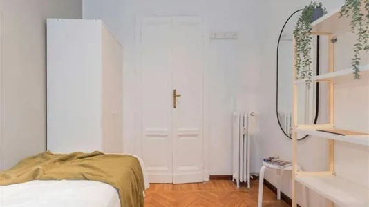 Rooms in Milano Zona 2 - Stazione Centrale, Gorla, Turro, Greco, Crescenzago - photo 1