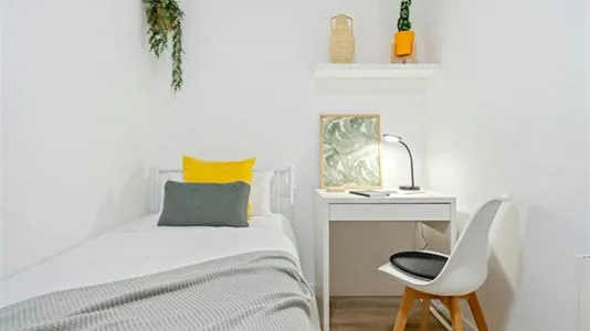 Rooms in Reus - photo 2