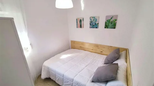 Rooms in Granada - photo 1