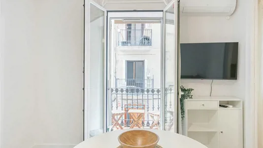 Apartments in Barcelona Ciutat Vella - photo 3