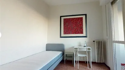 Room for rent in Milano Zona 7 - Baggio, De Angeli, San Siro, Milan