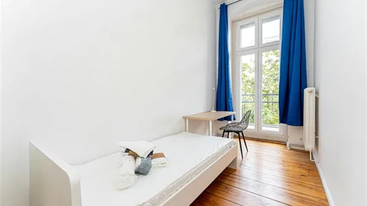 Rooms in Berlin Charlottenburg-Wilmersdorf - photo 3