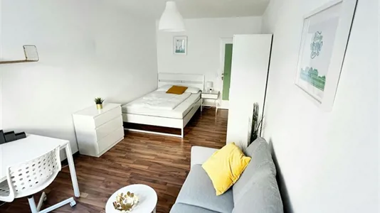 Rooms in Vienna Favoriten - photo 1