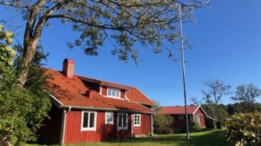 Houses in Kungälv - photo 1