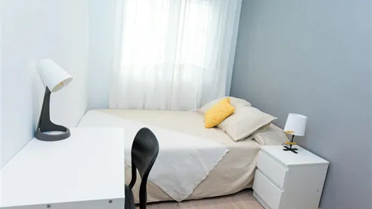 Rooms in Zaragoza - photo 1