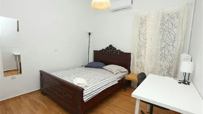 Room for rent in Athens