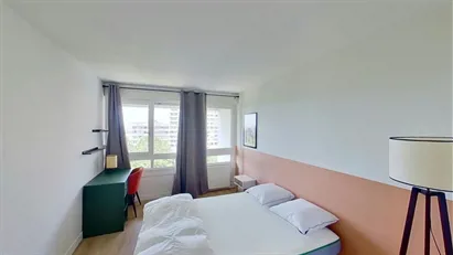 Room for rent in Nanterre, Île-de-France