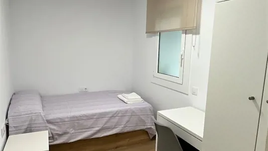 Rooms in Cornellà de Llobregat - photo 1