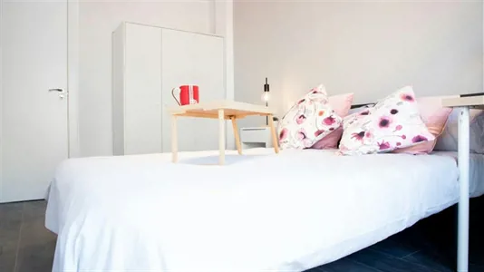 Rooms in Madrid Carabanchel - photo 2