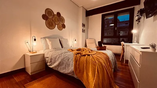 Rooms in Bilbao - photo 2