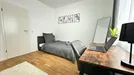 Room for rent, Berlin, &lt;span class=&quot;blurred street&quot; onclick=&quot;ProcessAdRequest(9992136)&quot;&gt;&lt;span class=&quot;hint&quot;&gt;See streetname&lt;/span&gt;[xxxxxxxxxxxxx]&lt;/span&gt;