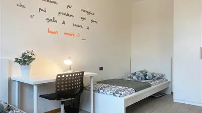 Room for rent in Milano Zona 2 - Stazione Centrale, Gorla, Turro, Greco, Crescenzago, Milan