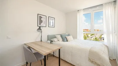 Room for rent in Cañada Real de la Galiana, Comunidad de Madrid