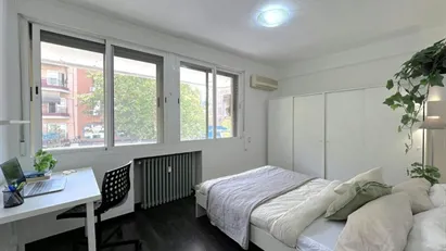 Room for rent in Madrid Ciudad Lineal, Madrid