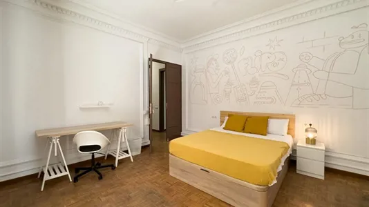 Rooms in Barcelona Ciutat Vella - photo 1