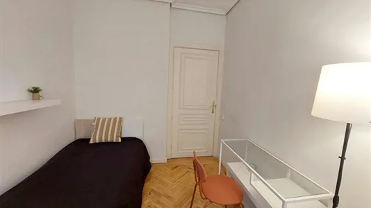 Rooms in Madrid Moncloa-Aravaca - photo 1