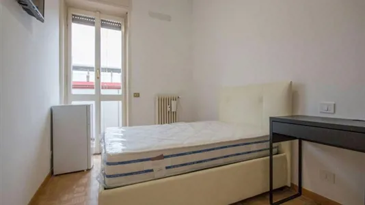 Rooms in Milano Zona 2 - Stazione Centrale, Gorla, Turro, Greco, Crescenzago - photo 3