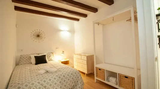 Apartments in Barcelona Ciutat Vella - photo 3